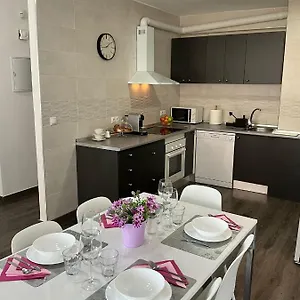 ayala-apartamento.hotelsinnerja.org/